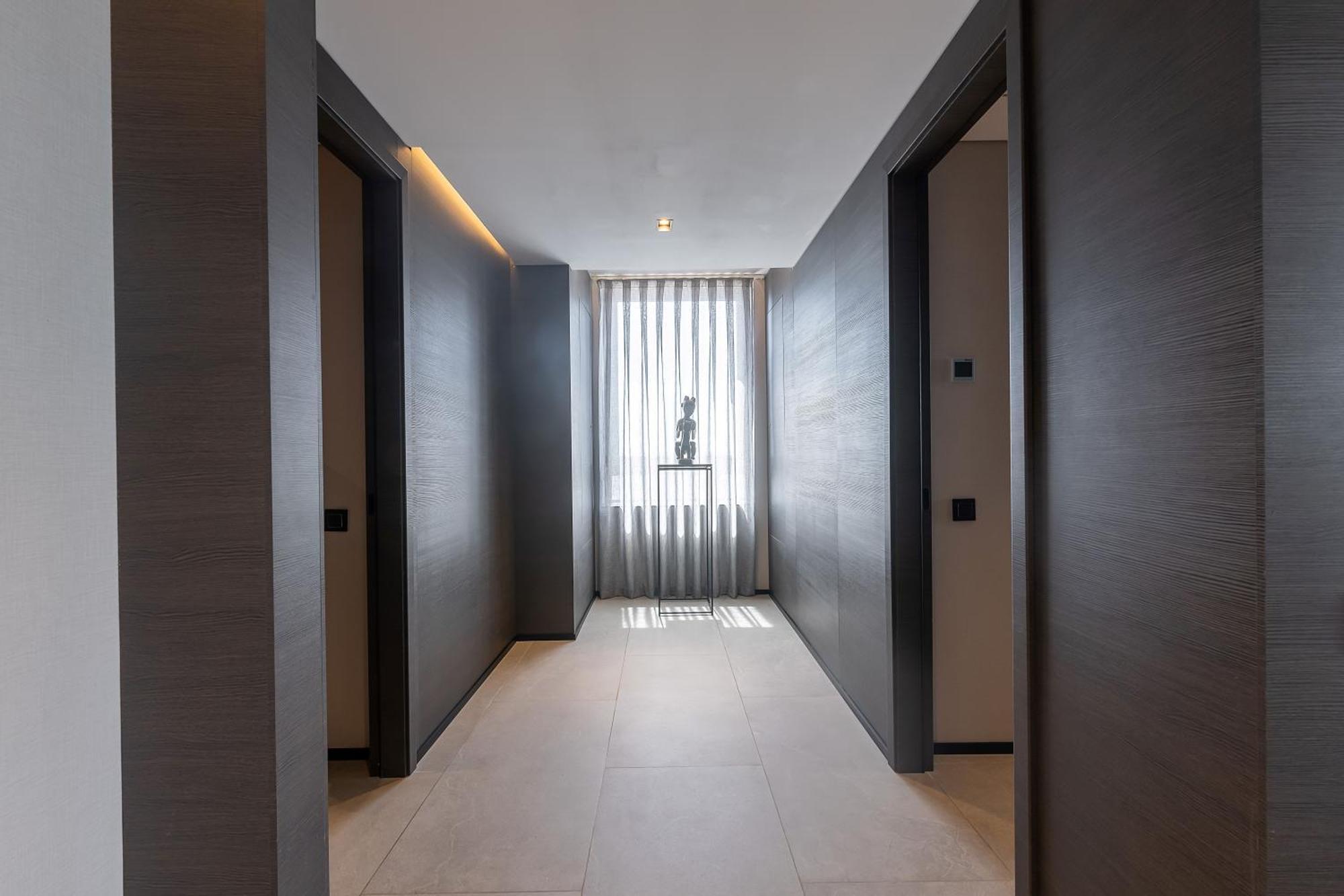 Noom Hotel Abidjan Plateau Exterior foto Interior of the hotel