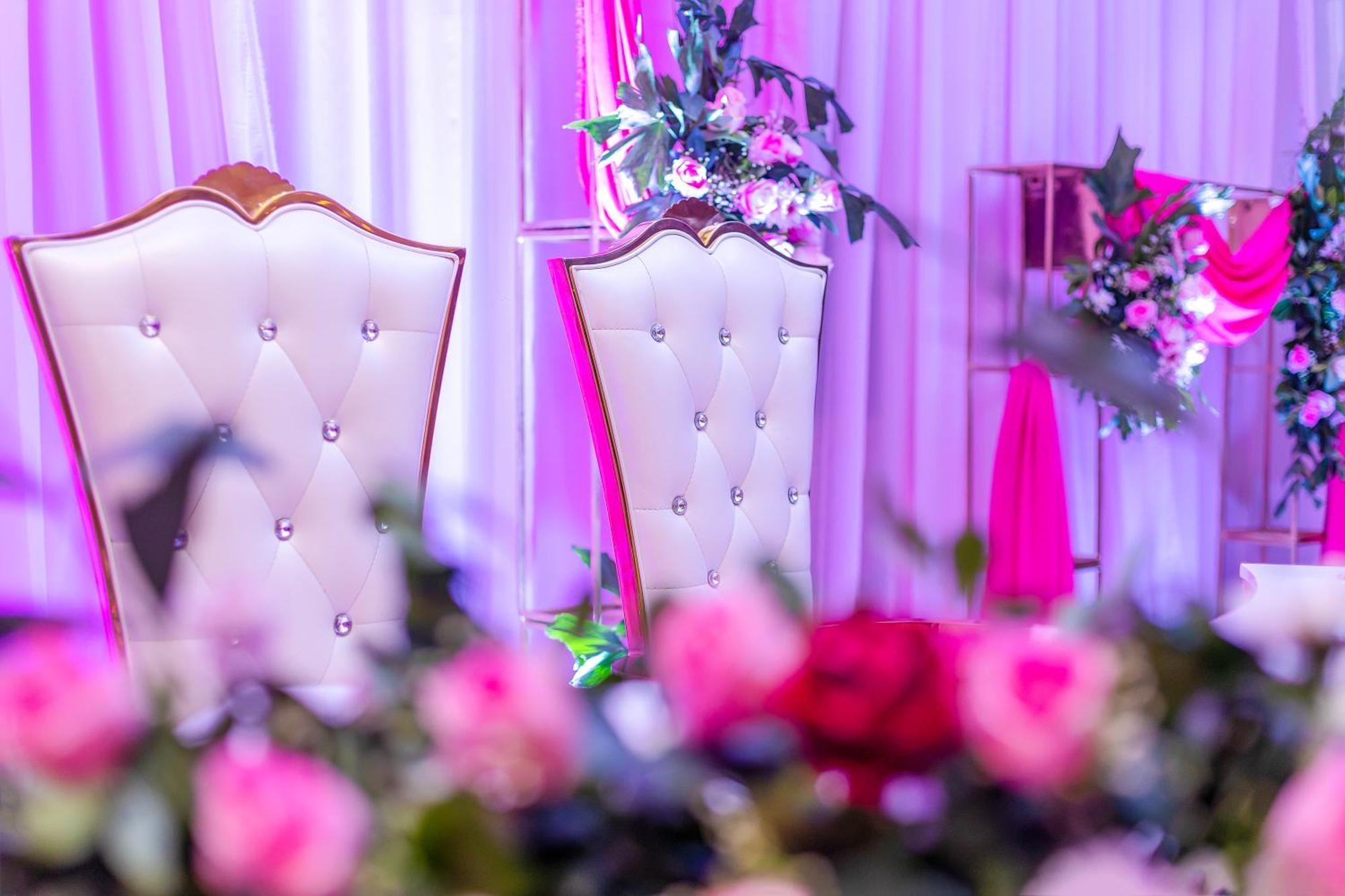 Noom Hotel Abidjan Plateau Exterior foto A wedding reception